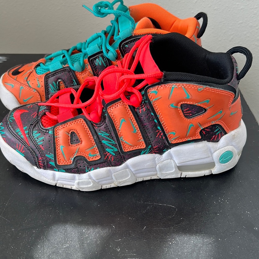 Nike uptempo size 6.5